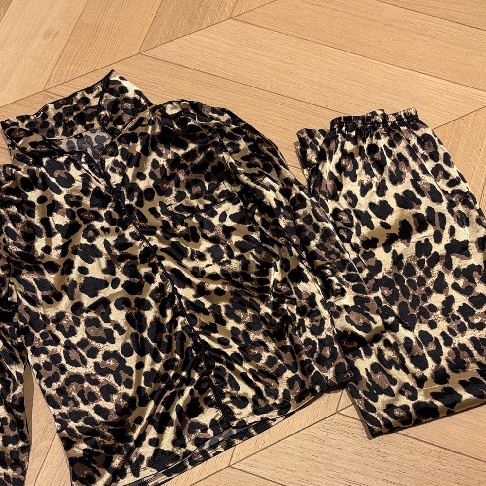 Leopard Print  Pajama Set size S